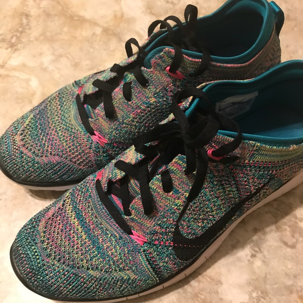 Nike free tr flyknit 5.0 size 9